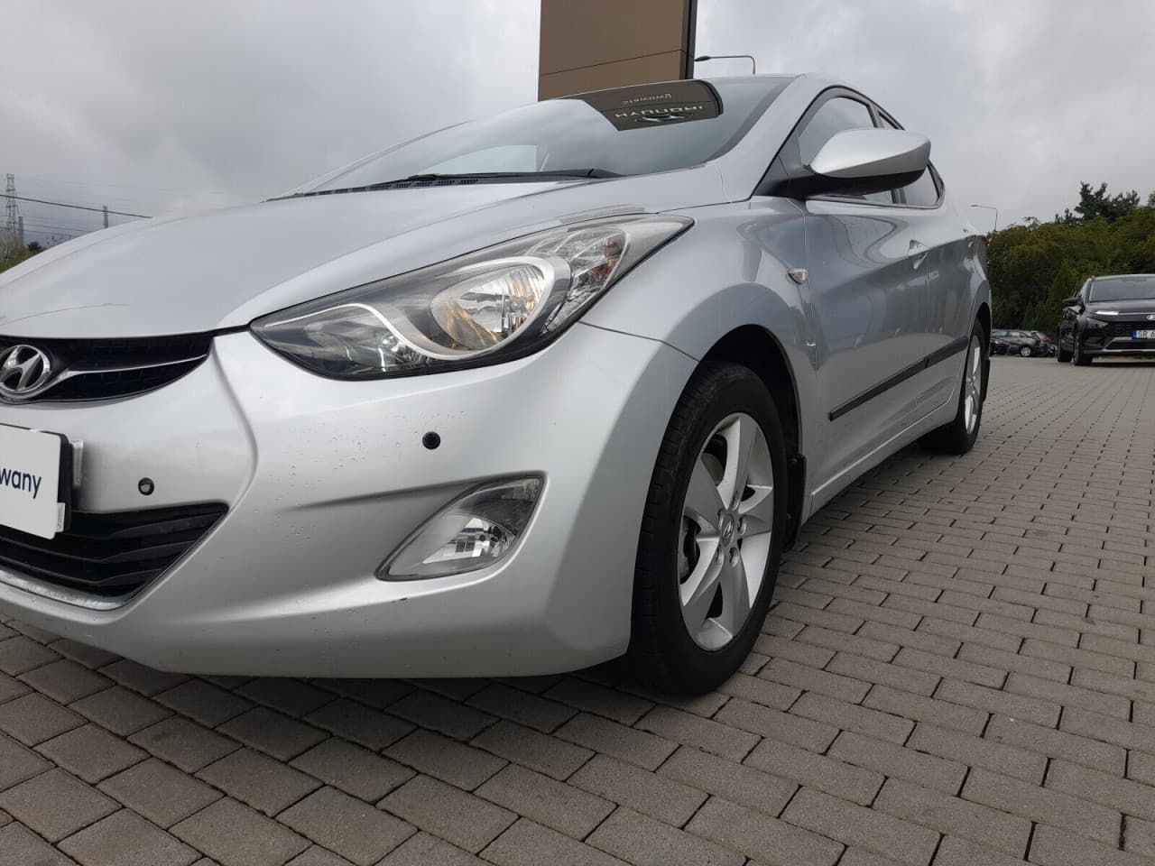 Hyundai Elantra - zdjęcie 10