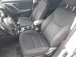 Hyundai Elantra - miniatura 13