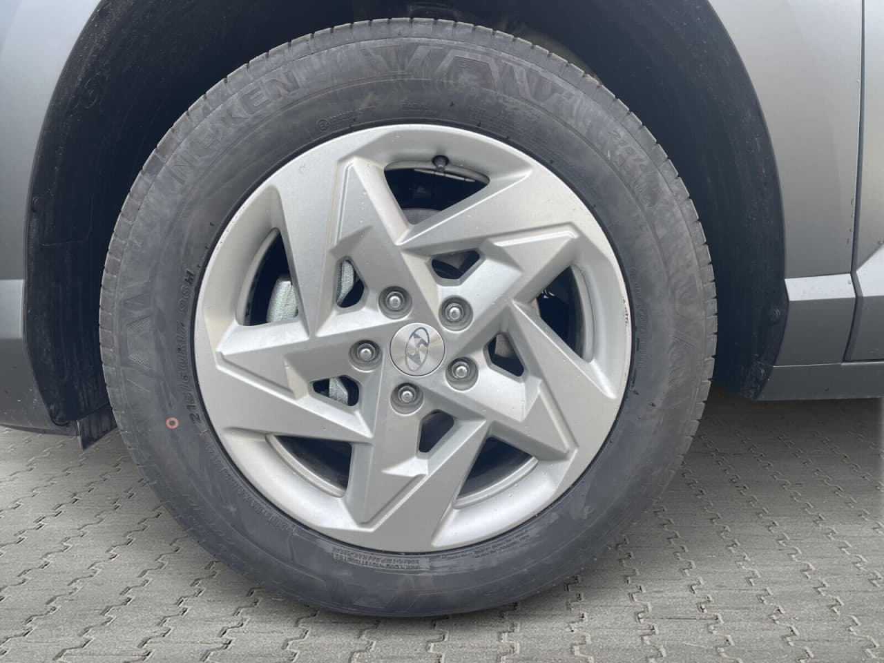 Hyundai Kona - zdjęcie 19